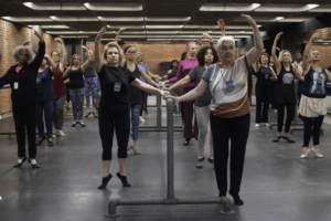 Longevidança Ballet 60+: CCSP recebe oficina gratuita